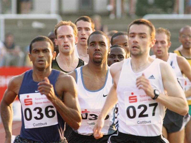Gedränge nicht nur auf der Tartanbahn - mehr als 8.000 Zuschauer besuchen jährlich das German Meeting.