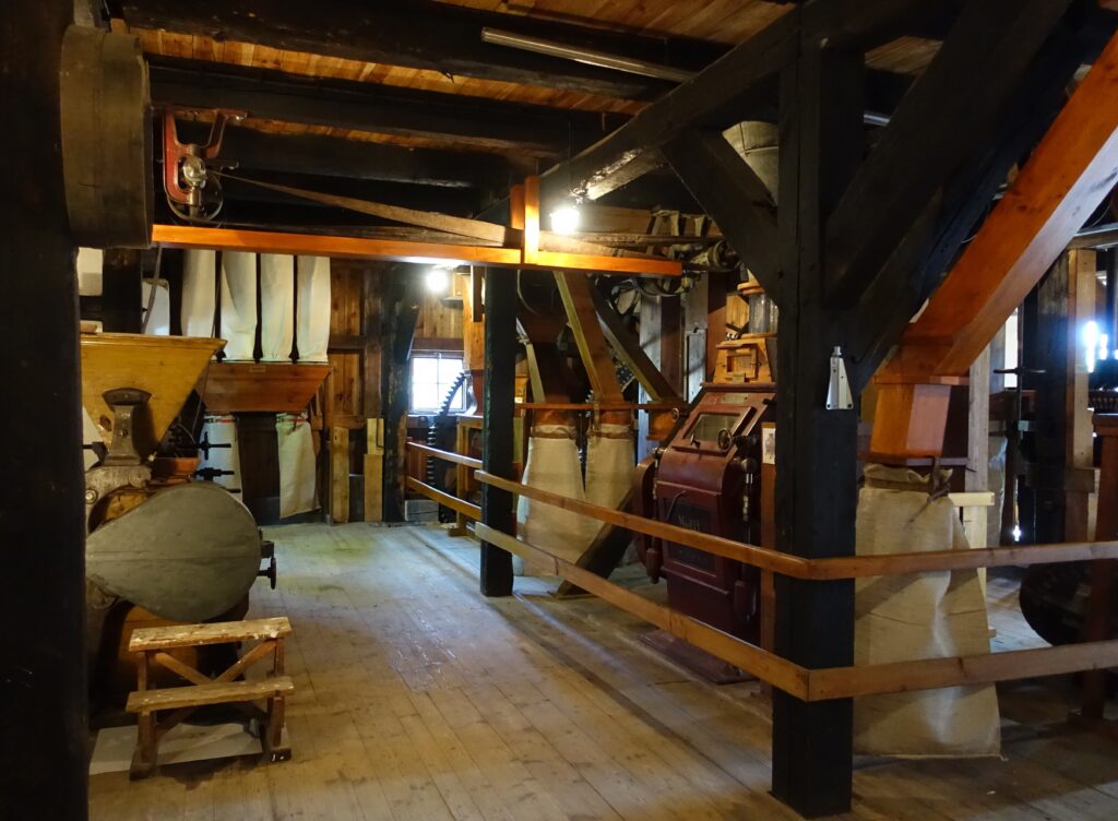 Walzenboden der Mühle