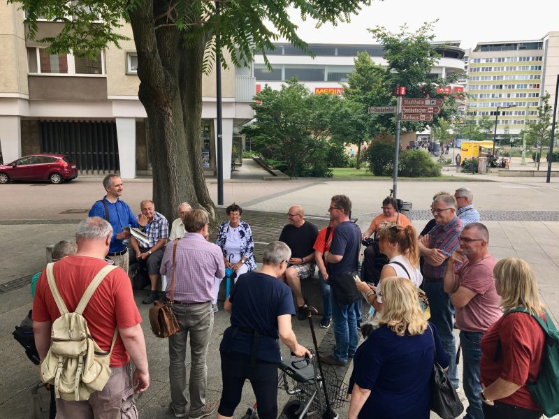 fcf7b32c35329e0b67b1757be8e2b43a18f6b6e3f8272e6ec8228eb7de389f0e.jpg#Behinderte, #Beteiligung, #Senioren, #Stadtrundgang